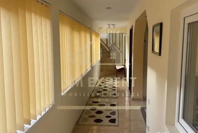 Casă cu 5 camere cu Teren 600 Mp în Rucăr - 6