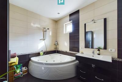 Casă cu 5 camere cu Teren 770 Mp în Central - 11