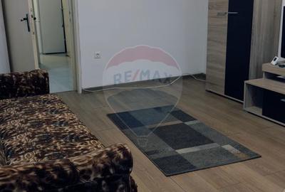 Apartament cu 3 camere decomandat, mobilat în 1 Mai - 8