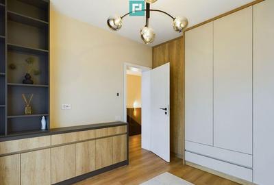 Casă cu 5 camere cu Teren 318 Mp în Dumbrăvița