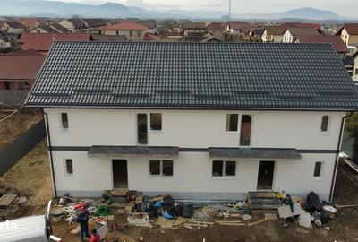 Casă cu 5 camere cu Teren 397 Mp în Central