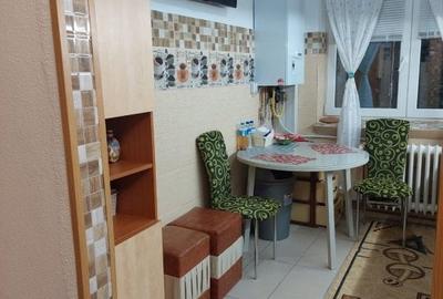 Apartament cu 2 camere, etajul 1/4, zona Tatarasi - 3