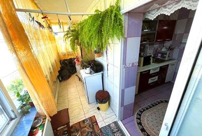 Apartament cu 3 camere decomandat în E3 - 7