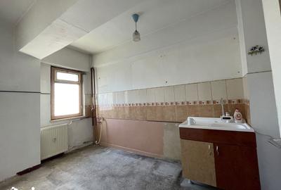 Apartament cu 2 camere decomandat în Ultracentral - 2