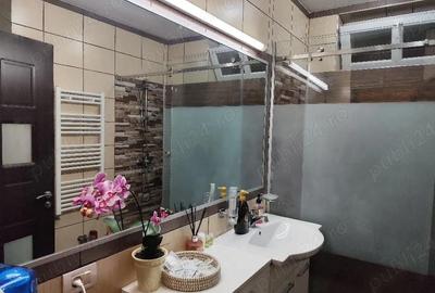 Apartament cu 3 camere decomandat în Sud - 4