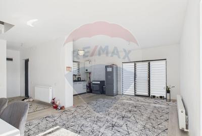 Duplex 85 mp utili, curte 200 mp vedere la lac ?i p?... - 18