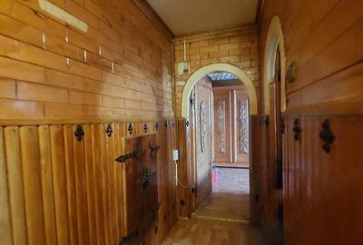 Apartament cu 3 camere decomandat în Tractorul - 9