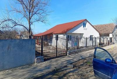 Casă cu Teren 400 Mp în Central