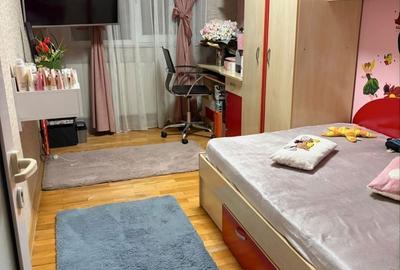 Apartament cu 3 camere decomandat în Preajba Mare - 7