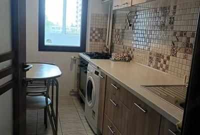 Garsonieră decomandată în Titan - 2