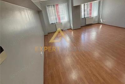 Spațiu comercial, de 78 mp, în Central - 2