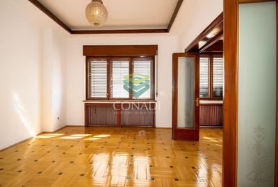 Casă individuală cu 11 camere cu Canalizare în Universitate - 6