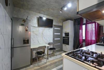 Apartament cu 3 camere semidecomandat în Trivale