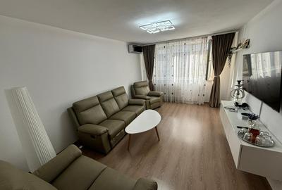 Apartament cu 2 camere decomandat în Titan