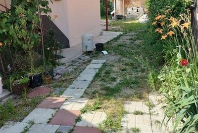Casă individuală cu 3 camere în Bartolomeu