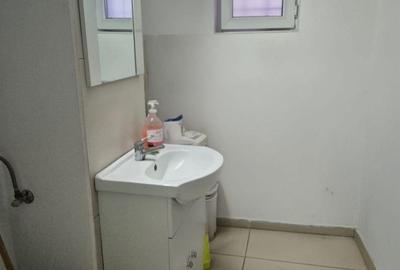 Spațiu comercial, de 70 mp, în Central - 6