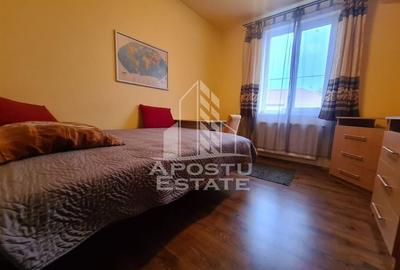 Casa, 4 camere,  3 locuri de parcare, zona Sagului - 5
