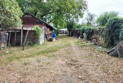 Casă cu 4 camere cu Teren 2020 Mp în Surani - 1