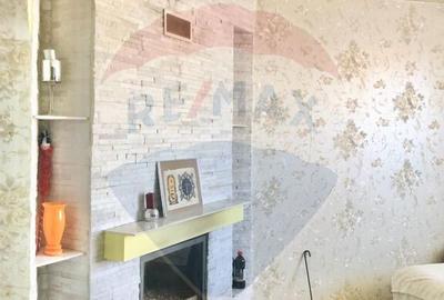 Casa / Vila cu 8 camere de vanzare in zona Nord-Est - 1