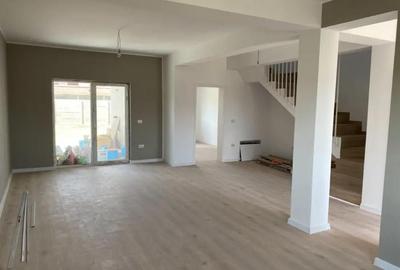 Casă cu 4 camere în Central - 4