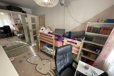 Girocului | 3 camere | Decomandat | Balcon | 2 băi | Centrală proprie - 15