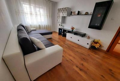 Apartament cu 2 camere decomandat în Gară