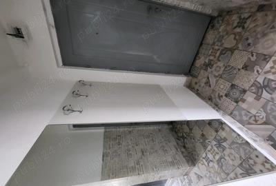 Apartament cu 2 camere semidecomandat în Micro 6 - 8