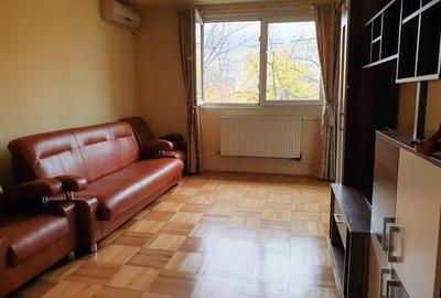 Titan metrou vanzare apartament 4 camere - 1