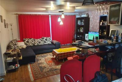Casă cu 5 camere cu Teren 1258 Mp în Brad - 1