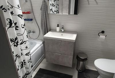 Apartament cu 2 camere decomandat în Petrolului - 1