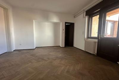 Apartament cu 4 camere circular în Banu Manta - 6
