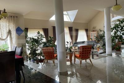 Casa cu 5 camere, 386 mp, Sangeorgiu de Mures, zona Apollo Spa - 4