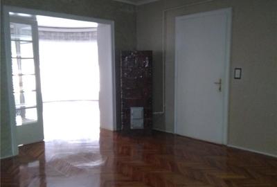 Spațiu comercial, de 143 mp, în Central - 5