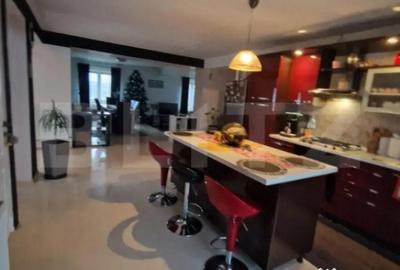 Casă cu 5 camere cu Teren 1000 Mp în Central - 1