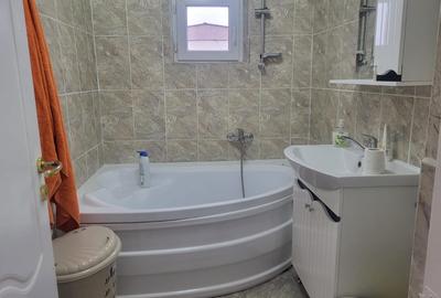 Apartament cu 2 camere decomandat în Uiești - 2