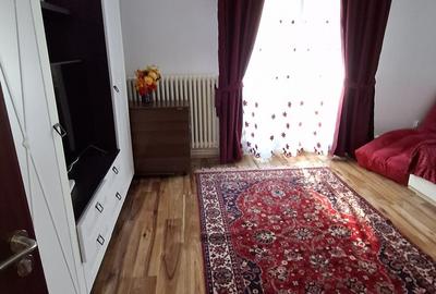 COPOU-ap. 2 camere,50 mp, decomandat,mobilat si utilat,et.1/3,LIBER,BOXA! - 3