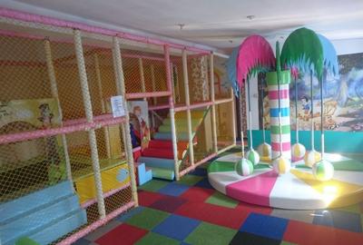 Casă cu 5 camere cu Teren 170 Mp în Iancului