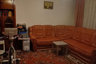 Apartament cu 2 camere semidecomandat în Vitan