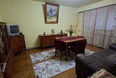 Apartament cu 4 camere decomandat în Traian - 2