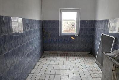 Apartament cu 3 camere decomandat în Micro 17 - 6