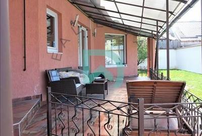 Casă cu 5 camere cu Canalizare în Noua - 15