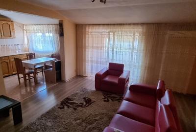 Vand apartament 3 camere micro 20. - 2