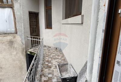 INCHIRIERE Apartament cu 3 camere in zona Dacia - 2