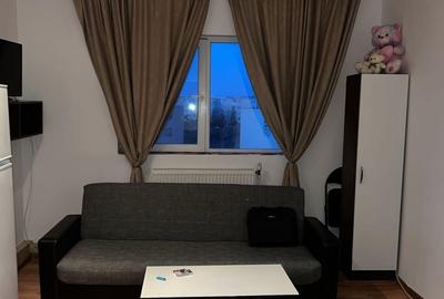 Garsonieră nedecomandată în Poarta 6 - 2