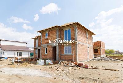 Duplex cu 4 camere cu Canalizare în Sânpetru - 5
