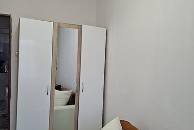 Apartament cu 3 camere decomandat în Petros - 5