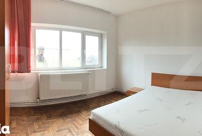 Casă cu 7 camere cu Teren 1023 Mp în Central - 4