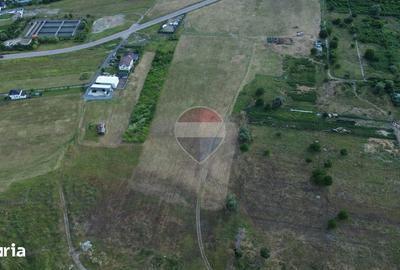 Teren de 14000 mp, în Central