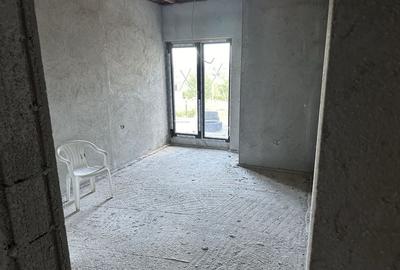Casă cu 4 camere în Crinț - 2