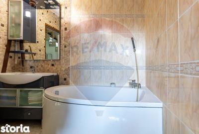 Apartament cu 3 camere decomandat în Alecu Russo - 13